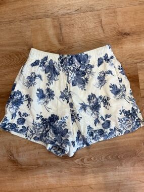 Abercrombie floral shorts NEVER WORN